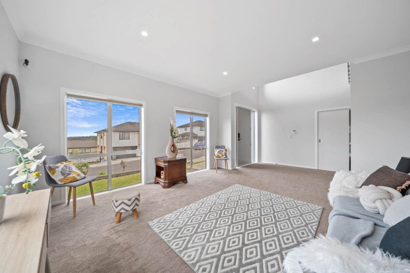 21 Shibata Rise, Ranui, Auckland - Carousel 2