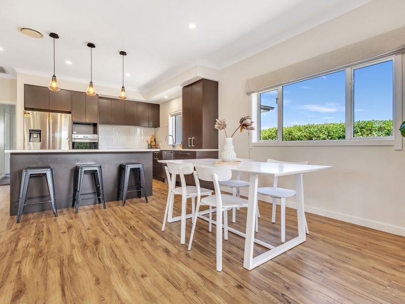 2 Drovers Way, Frimley, Hastings - Carousel 2