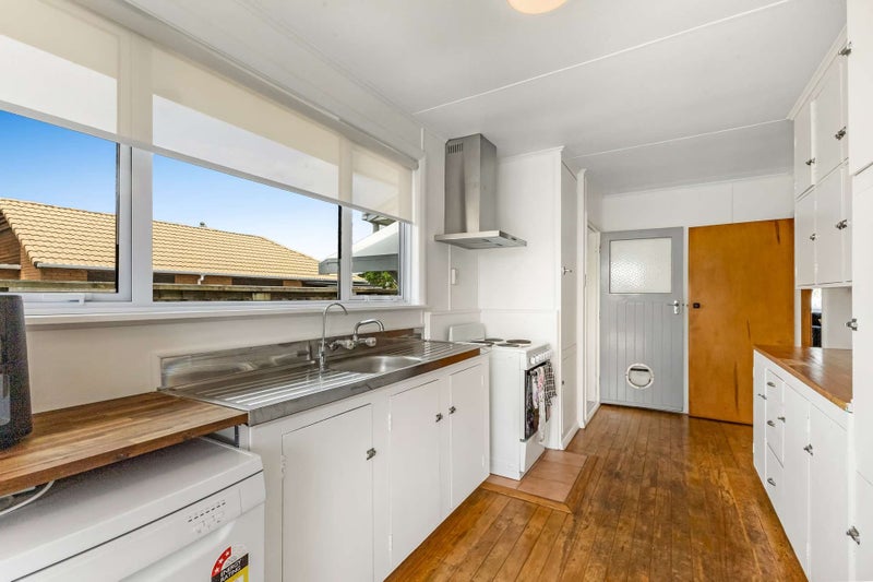 13 Arawa Street, Welbourn, New Plymouth - Carousel 40