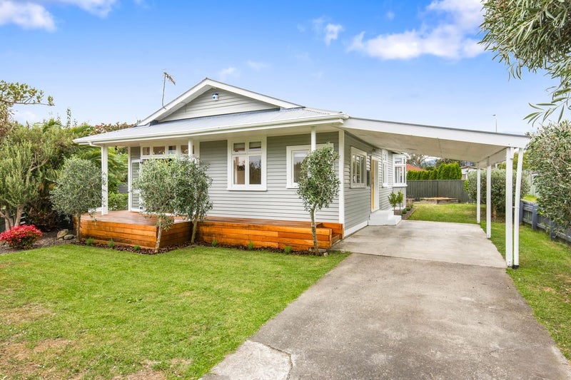 50 Hollis Road, Paraparaumu Beach, Paraparaumu - Carousel 1