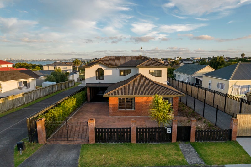 26 Halyard Place, Te Atatu Peninsula, Auckland - Carousel 1