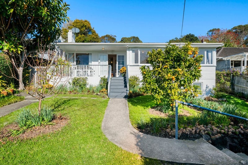18 Alexander Avenue, Torbay, Auckland - Carousel 2