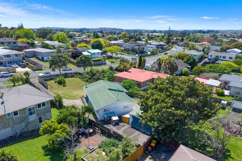 57 Chatsworth Crescent, Pakuranga Heights, Auckland - Carousel 8