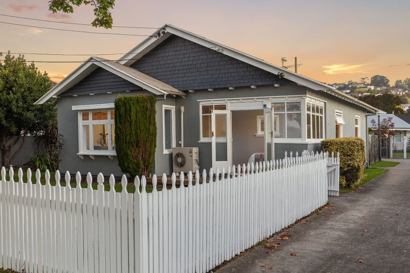 12 Koromiko Street, Saint Martins, Christchurch - Carousel 1