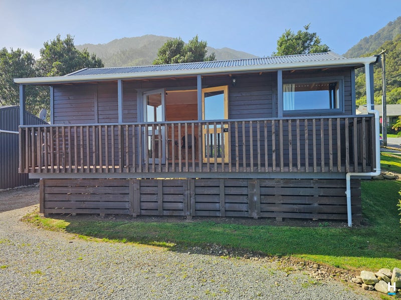 8 Cargills Road, BARRYTOWN, GREYMOUTH - Carousel 39