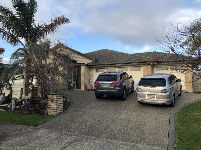 121 Pine Harbour Parade, Beachlands, Auckland - Carousel 1