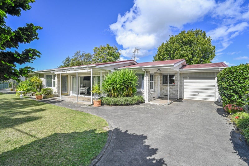 709 Roberts Street, Hastings, Hastings - Carousel 1