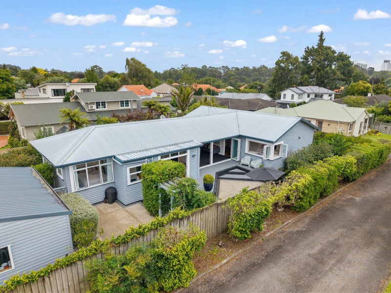 77 MacFarlane Street, Hamilton East, Hamilton - Carousel 2
