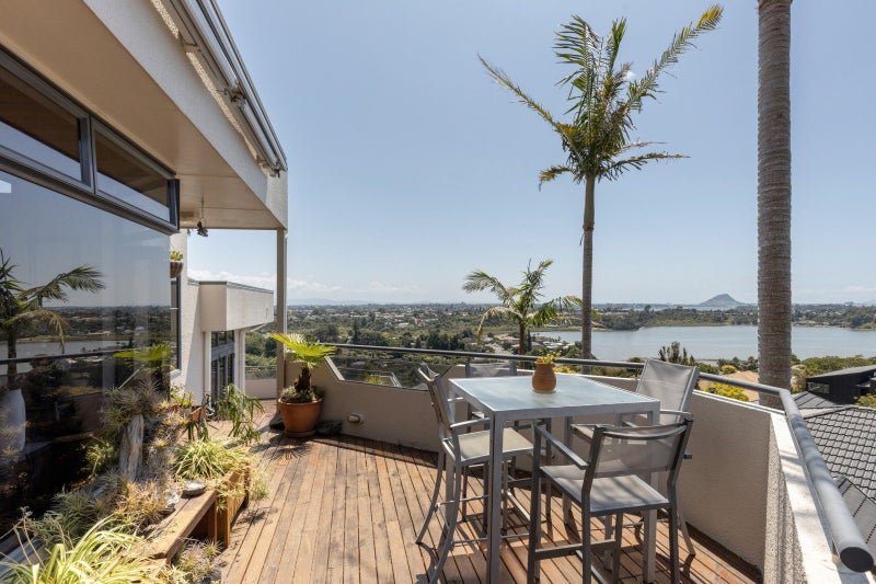 36 Philomel Crest, Welcome Bay, Tauranga - Carousel 1