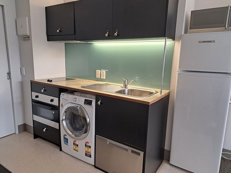 2/29 Webb Street, Te Aro, Wellington - Carousel 1