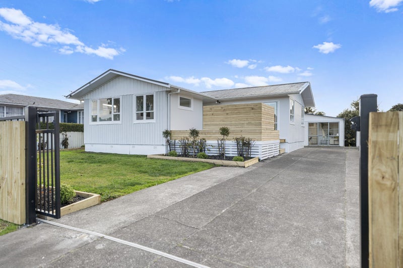 9 Cooper Crescent, Otara, Auckland - Carousel 1