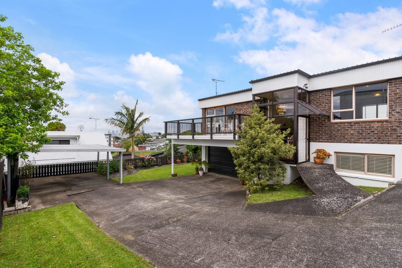 2/22 Martin Crescent, Northcote, Auckland - Carousel 1