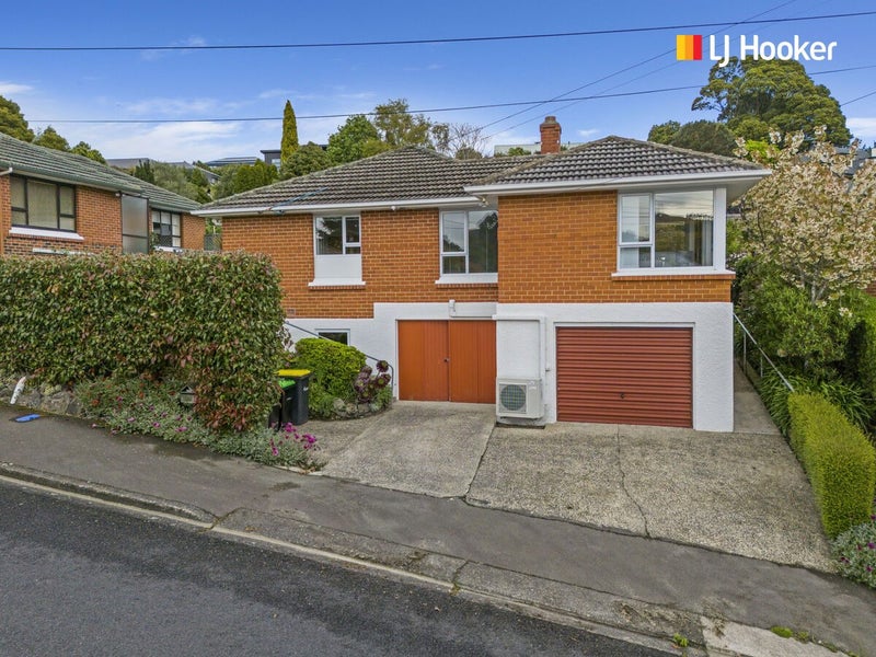 30 Glenmore Street, Glenleith, Dunedin - Carousel 1