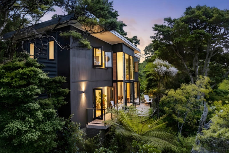 45 Laingholm Drive, Laingholm, Auckland - Carousel 1