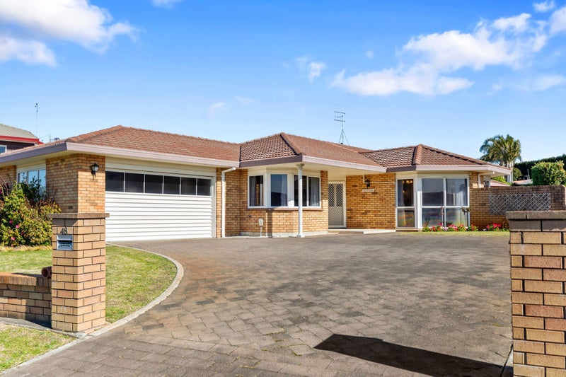 48 Bayfair Drive, Mount Maunganui, Mount Maunganui - Carousel 1