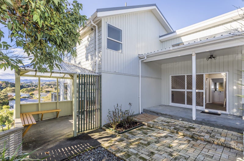 9 Keel Place, Whitby, Porirua - Carousel 2