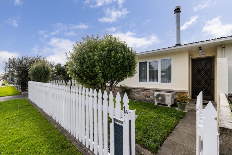 1A Pembroke Street, Taradale, Napier - Carousel 1