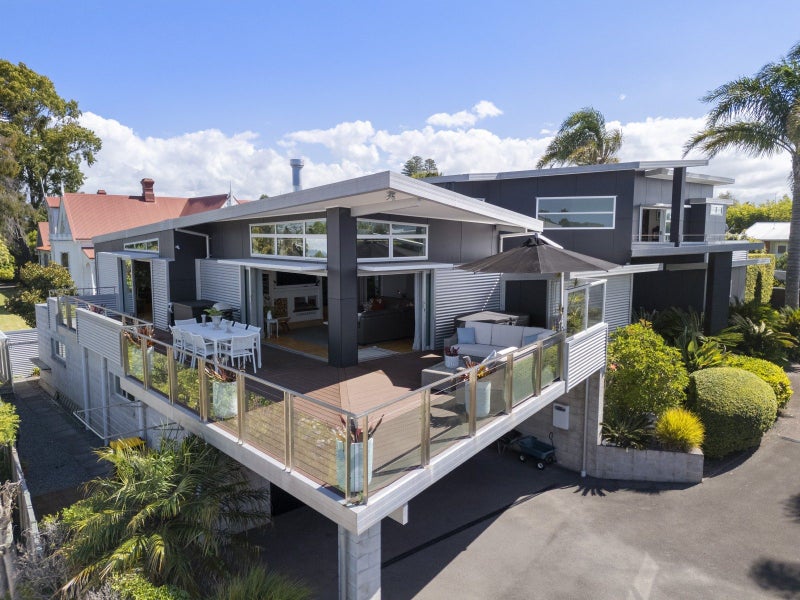 21 Hillcrest Road, Otumoetai, Tauranga - Carousel 1