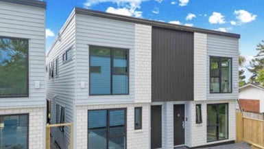 26C Crompton Road, Massey, Auckland - Carousel 1