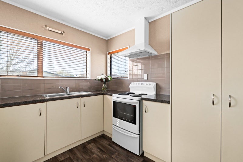 52 Hetley Crescent, Taradale, Napier - Carousel 2