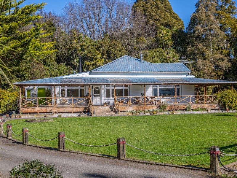 534 Perrys Road, East Taratahi - Carousel 1