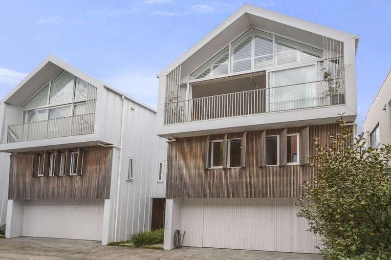 92C Hinemoa ST, Birkenhead, Auckland - Carousel 19