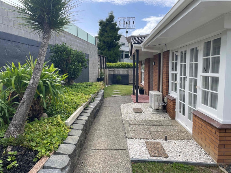 3/21 Bay Road, St Heliers, Auckland - Carousel 1