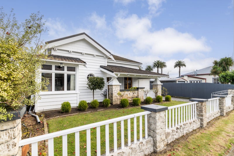 44 Vigor Brown Street, Napier South, Napier - Carousel 1