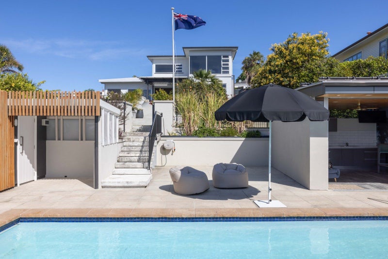 12 George Street, Hospital Hill, Napier - Carousel 1