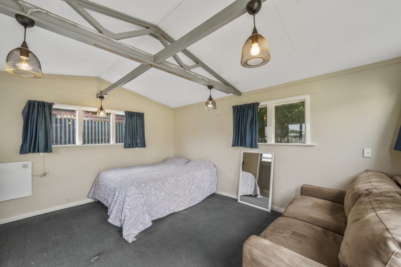 602 Southampton Street West, Saint Leonards, Hastings - Carousel 15