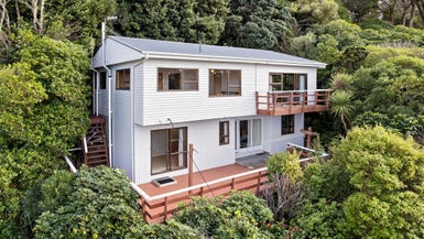 43 Barnard Street, Wadestown, Wellington - Carousel 1