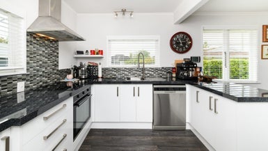 4 Coronation Street, Feilding, Feilding - Carousel 1