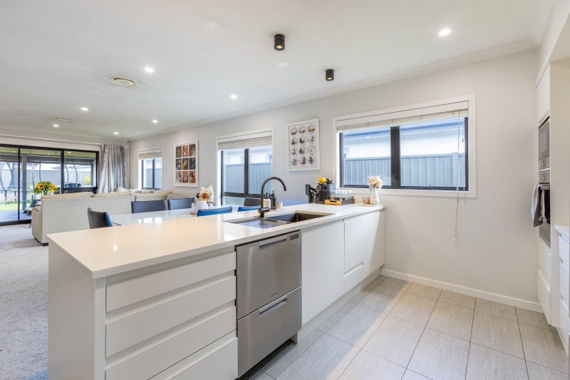 5 Manganui Place, Te Awa, Napier - Carousel 2