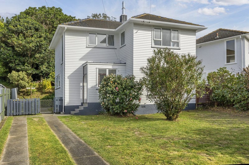 73 Dimock Street, Titahi Bay, Porirua - Carousel 1