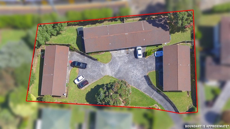 30 Faith Bullock Place, New Lynn, Auckland - Carousel 1