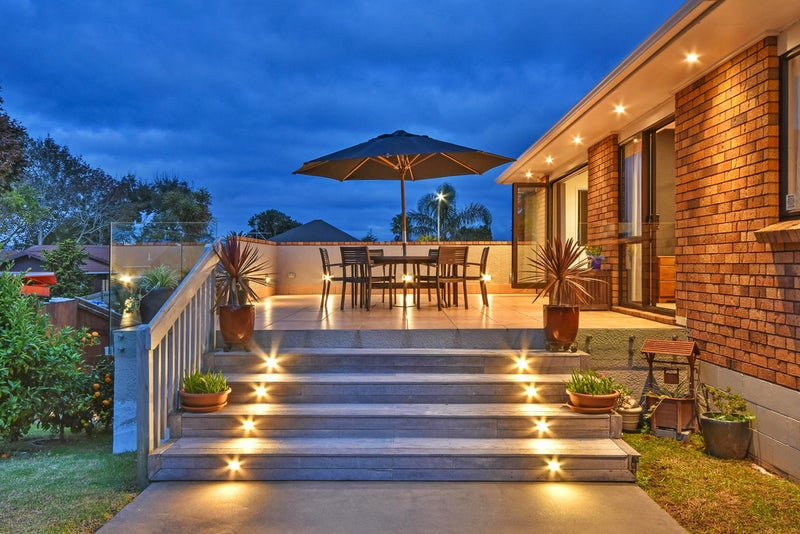 2 Jessika Place, Conifer Grove, Takanini - Carousel 1