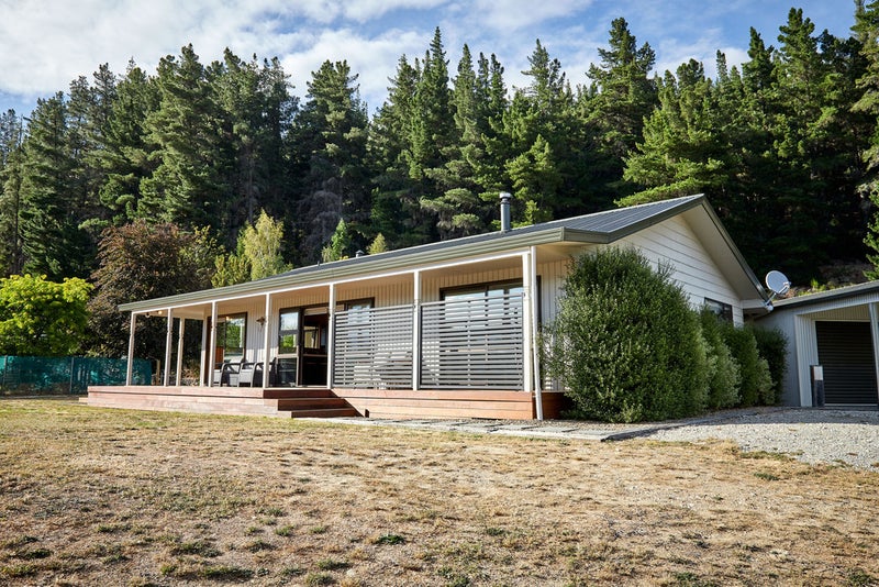 8 Kingan Road, Luggate, Cromwell - Carousel 1