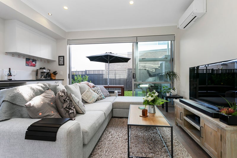 Property Valuation for 7 Vincent Lane, Hobsonville, Auckland Trade Me