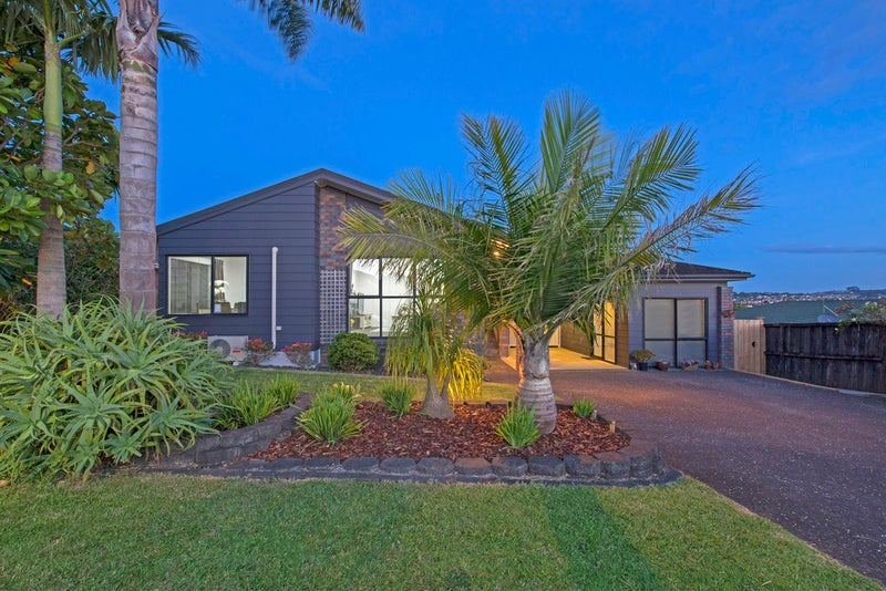 Property Valuation for 124 Botany Road, Botany Downs, Auckland Trade