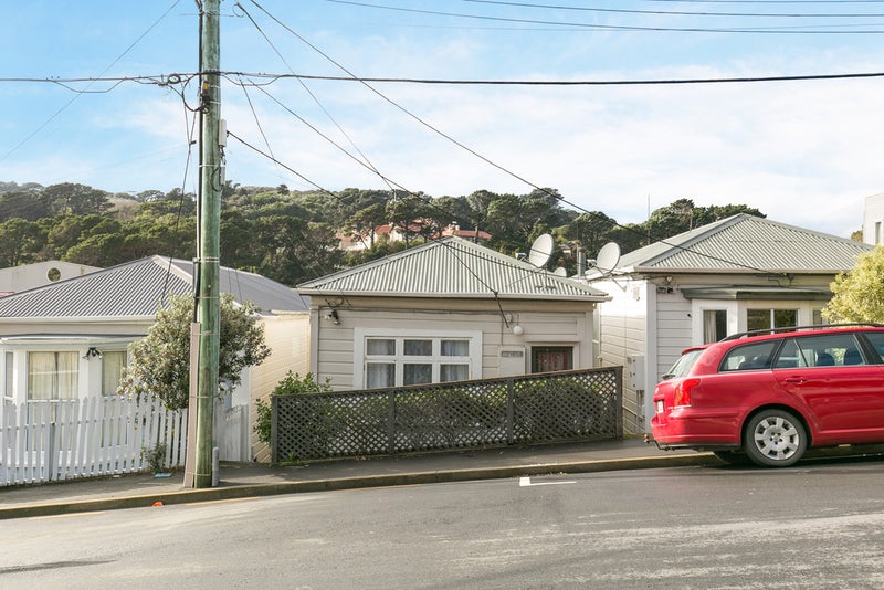 21 Hanson Street, Mount Cook, Wellington - Carousel 6