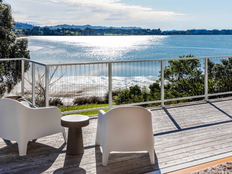 19 Moana Drive, Tanners Point, Katikati - Carousel 1