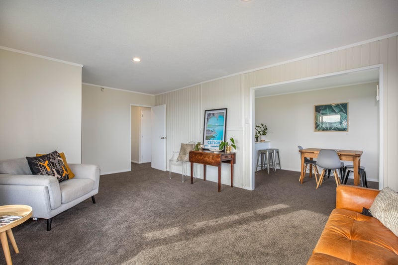 Property Valuation for 25 Staysail Place, Whitby, Porirua Trade Me