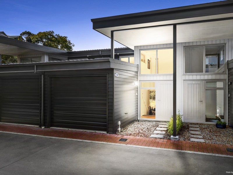 6/27 The Rigi, Northland, Wellington - Carousel 2