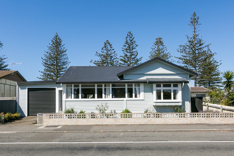 24 Te Awa Avenue, Te Awa, Napier - Carousel 1