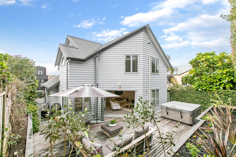 Property Valuation for 2/41 Rawhitiroa Road, Kohimarama, Auckland