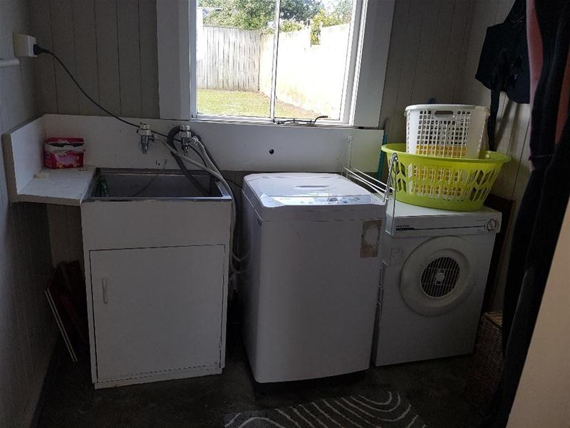 37 Chester Street, Patea - Carousel 22