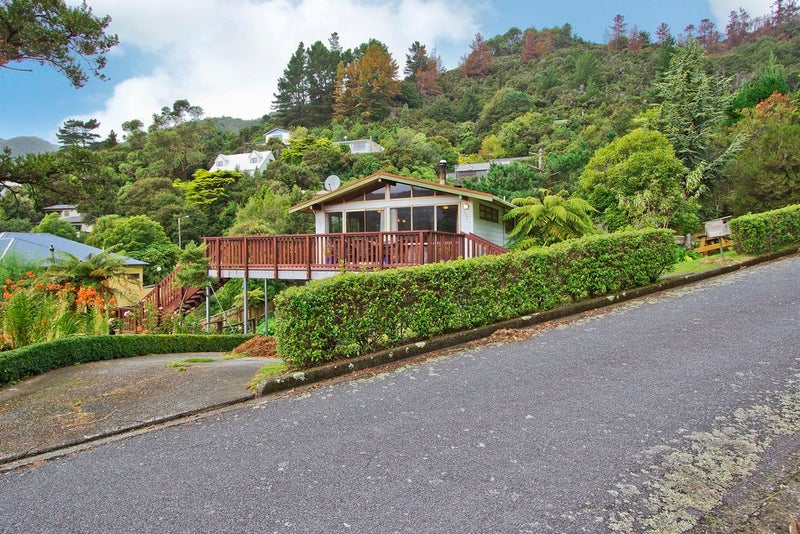 12 Ngahere Street, Stokes Valley, Lower Hutt - Carousel 2