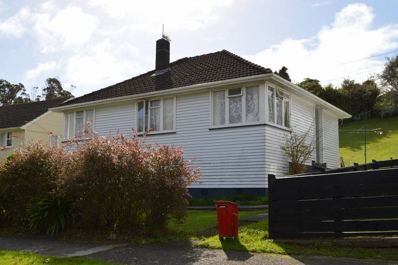 57 Mungavin Avenue, Ranui, Porirua - Carousel 2