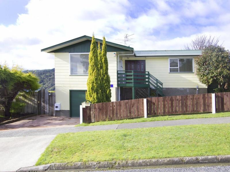 129 Holborn Drive, Stokes Valley, Lower Hutt - Carousel 2