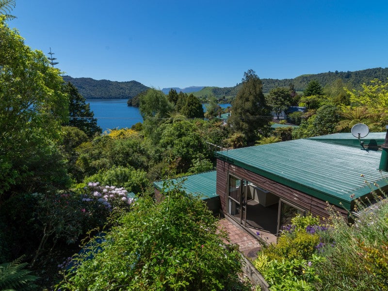 50 Okareka Loop Road, Lake Okareka, Rotorua - Carousel 10